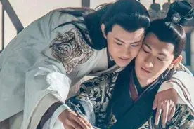 南京出土南朝古墓，两男子“手牵手”，专家：原来野史是真的图片