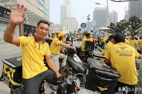 22万外卖骑手月入过万，72万骑手是大学生，到底是好事还是坏事？图片