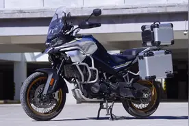 春风800MT：不到7万元！4秒内破百！配置拉满！这就是国产之光？图片