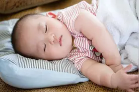 三伏天，孩子能不能吹空调睡凉席？几个小建议，既舒服又不易生病图片