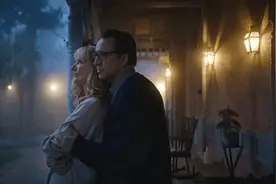 万圣节前夜，看部恐怖片吧图片