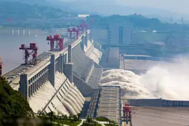 三峡大坝投资近2500亿，装机容量全球第一，为何发电量还不够用？图片
