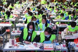 「视频」手绘建党百年光辉，羊城晚报第二十六届手抄报创作大赛启动图片
