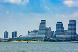 福建2021养老金方案出炉，定额降、挂钩降，1950年出生多涨40元图片