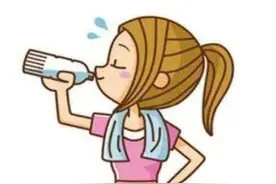 有人靠喝水美容，有人却喝出了水肿，这是咋回事？图片