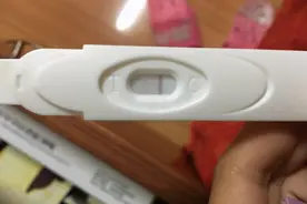 想要确定自己是否怀孕，哪种方式更准确？备孕中的夫妻别大意图片