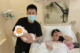 顺产对孩子妈妈都好，可为什么大多数女星都选择剖腹产呢？很现实图片