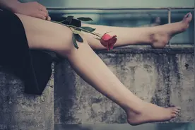 故事：豪门夫妻在家遇害，书房里的隐秘摄像头，记录下了关键证据图片