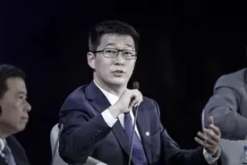 同是共享单车创始人，胡玮炜拿着15亿去潇洒，戴威只能跪着活下去图片