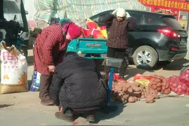 菜价大涨还没完，3大食品也涨了，生活支出增加，准备好图片