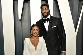 戴维斯大婚现场照公布！香蕉船太太团对比，安东尼妻子最美图片