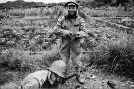 侵华老兵回忆如何捉弄长官：给长官吃头皮屑饭，往马蹄子上放钉子图片