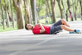 高三学生课间跑操猝死？出现这5个迹象，许是心脏在向你“求救”图片