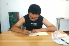 “全屏满分！”厦门孝行少年感动中国！全网超3900万阅读量，泪目点赞有爱心懂得感恩的他图片