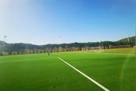 足球场建设：不光要数量，也得看质量图片