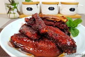 酱香鸭翅中最好吃的家常做法，好吃到小姐姐都词穷了，技巧全教你图片
