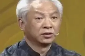 男子带一块玉去鉴宝，说价值13亿，遭到观众嘲笑，专家：价值连城图片