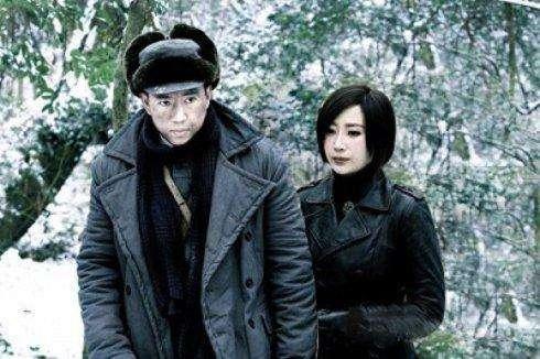 穿越，突击，导火线一触即发；营救，策反，特战队雷霆出击！