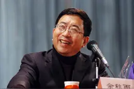 揭秘余秋雨另一面：弃13年糟糠妻，娶小16岁新欢，前妻怒斥伪君子图片