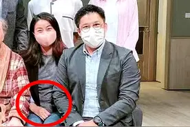 郭晶晶最新照片，腹部比霍启刚肚子还大，难怪网友猜测她怀第四胎图片