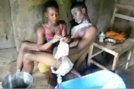 女孩把男友当成婴儿一样养 引起大量网友热议图片