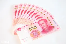 县城各家银行员工的真实工资收入是多少？亲身体验告诉你图片