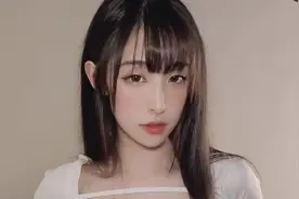 小说：我是瞎子，美女邻居向我炫耀：我脸天生就滑，摸摸，纯天然图片