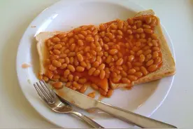 各国的“穷人伙食”都吃些啥？美国人吃豆子，日本、韩国吃的一样图片