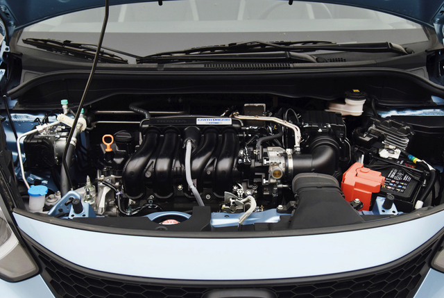 第四代飞度8.18万起售，六款车型选哪款？低配堪称“毛坯车”