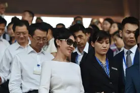 操盘顶级会所，和赵薇做闺蜜，万达“老板娘”林宁：我就是豪门图片