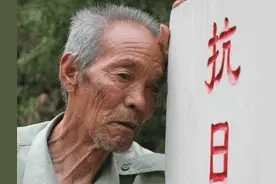 抗日英雄王二小到底怎么牺牲的？目击者：抱着鬼子大腿想跳下悬崖图片