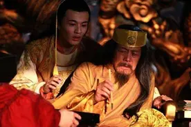 “太上皇”的艰难岁月：见了儿子还得行礼，成皇室中最尴尬的一类图片