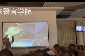 泪目！IG夺冠全国高校沸腾！呐喊的不光是IG，里面还有我们的青春视频封面