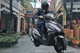 豪爵USR、佳御110、铃木UU125三车的性能参数对比图片