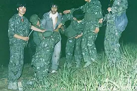 中国第一捕俘手！钢刀穿胸奔袭30里，拒绝提干解甲归田图片