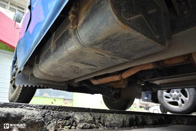 日系中巴经典车型，平顶二代丰田考斯特还记得吗？现在相当少见了