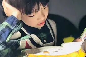 经常看书的孩子，和不看书的孩子有哪些区别？这些小事就能看出来图片