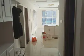 实拍86平米两室一厅装修效果图，现代简约风格7万值不值？