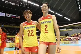 我们印象中的中国女排主力接应二传——曾春蕾图片