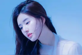 美女愿你快乐每一天，微笑迎接今天图片