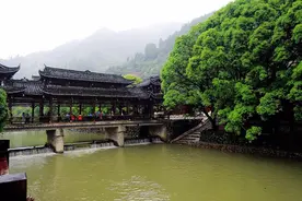 在路上｜西江苗寨：以美丽回答一切图片