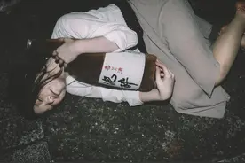 那些无法拒绝酒局的日本女人图片