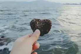 除了《南山南》和《成都》好听的民谣还有这些图片