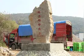 奇迹！弥勒这高山农民，挖出千亩“梯田”图片