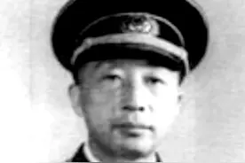他是张学良的亲弟弟，开国少将，人民海军的创建者之一，被林彪一伙迫害致死图片