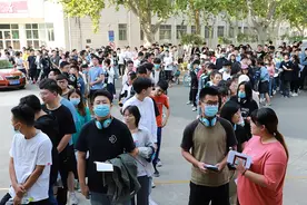 大学英语“四六级成绩”有多重要？证书含金量高，影响考研与就业图片