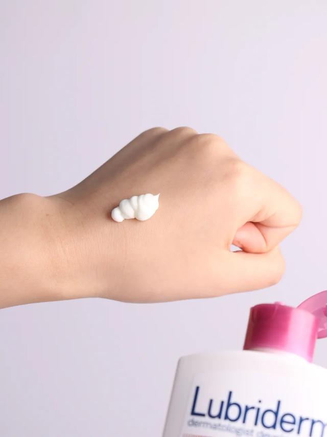 用了身体乳身体长红色痘痘