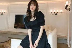李小璐网店疑抄袭！被曝图案和某品牌如复制粘贴，价格还比原版贵图片