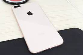 iPhone 8Plus是一款被外观耽误的机皇，你同意吗？视频封面