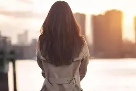 父亲强烈反对我的婚事，知道真相后我却对他万分感激图片